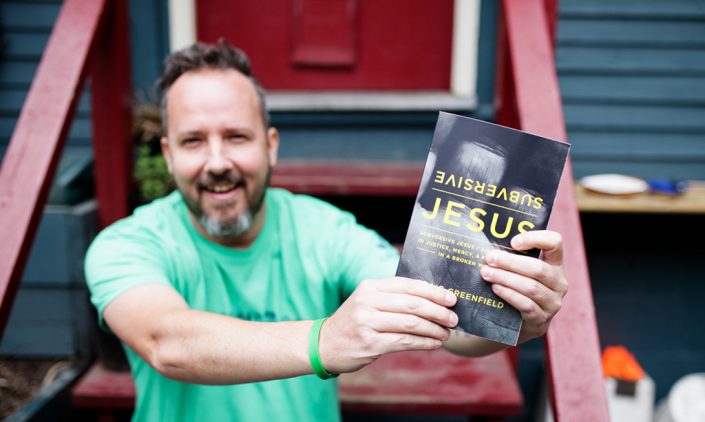 Craig-Greenfield-Family-in-the-slums-and-urban-fringes